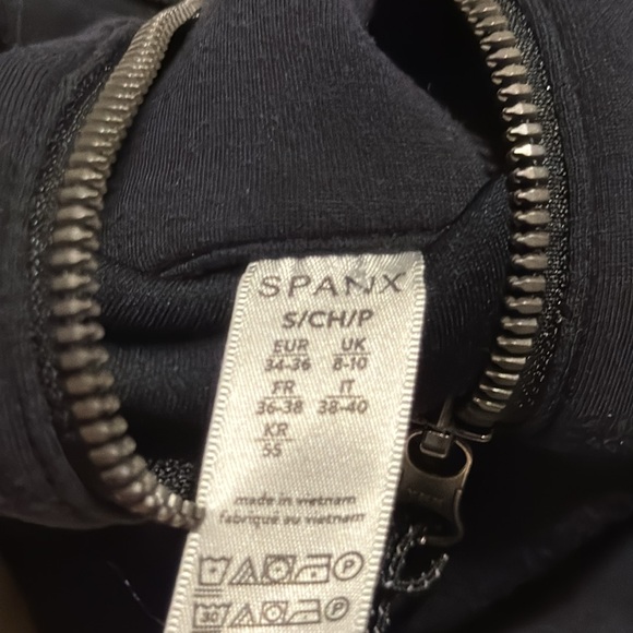 SPANX Air Essentials Half Zip in Black - Picture 8 of 8
